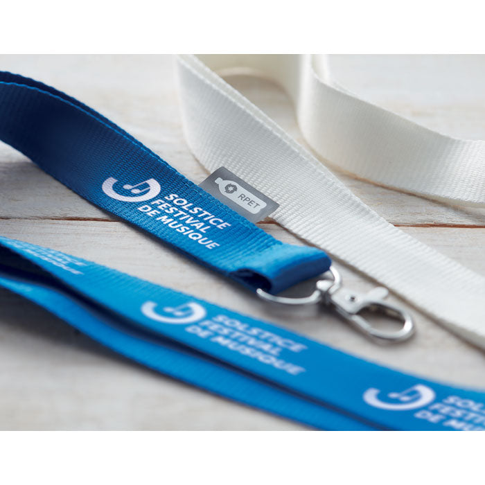 Lanyard de RPET reciclado, foto de ambiente